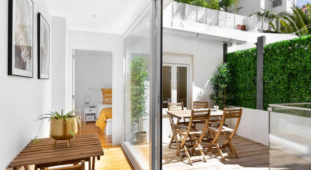 JOIVY Principe Real 2BR Apt w/Terrace nearby Botanical Garden of Lisbon, Book Hotel Lisbon Region 