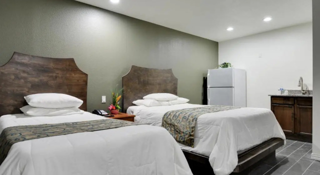 Run of House Romantic Inn & Suites