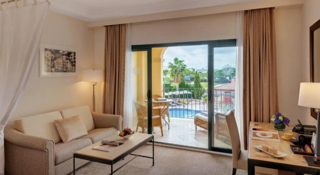 Двухместный номер Superior с видом на бассейн Steigenberger Hotel and Resort Camp de Mar
