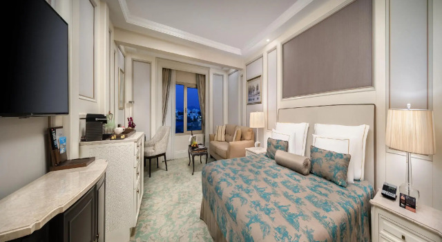 Les Ambassadeurs Marina Hotel & Casino, Book Hotel Hoteller i Girne med parkering, Parkering