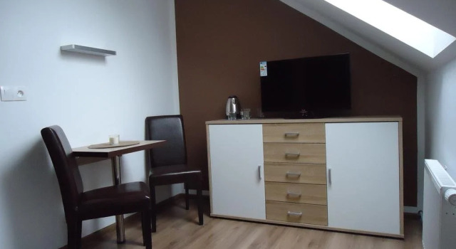 Penzion u Šípků, Book Hotel Hoteller i Moravia-Silesia med parkering, Parkering