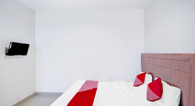 Двухместный номер Standard RedDoorz at STM Suite Medan Amplas