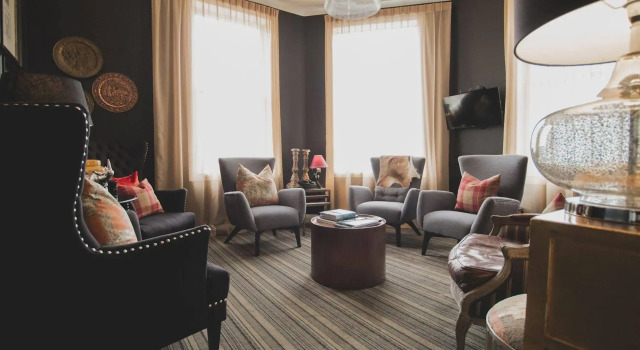The State Hotel, Забронировать Отель Нью-Плимут Stratford Mountain Club, рядом с TSB Stadium