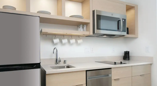 Четырёхместная студия TownePlace Suites by Marriott Oconomowoc