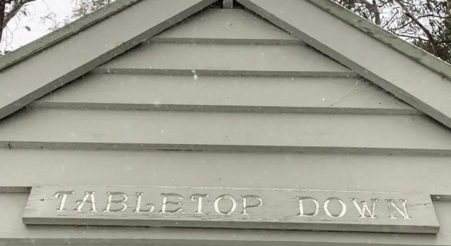 Tabletop Down, Reservar Hotel Dinner Plain Victorian High Country