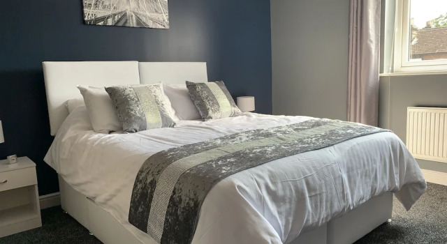 Toothbrush Apartments - 2 Bed 1 Bath Apt, Забронировать Апартаменты/квартира Отели Ипсвича с парковкой, рядом с Арка и дом Джин Инджелоу, Парковка