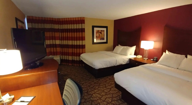 Четырёхместный номер Standard DoubleTree by Hilton Hotel Oak Ridge - Knoxville