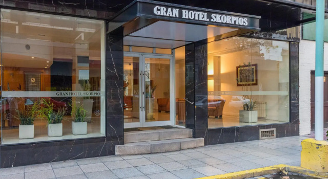 Gran Hotel Skorpios, Rezerwuj Hotel La Perla 