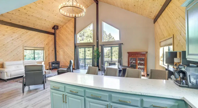 Pine Mountain Club Cabin w/ A/C & EV Charger, Réserver Hôtel Pine Mountain Club 