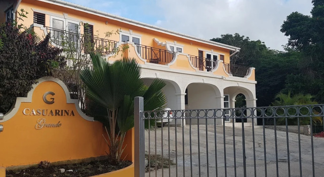 Casuarina Grande, Rezervovat Hotel Hotely v Speightstown s parkováním, Parkování