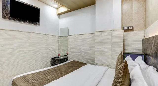 Mauryan Express Hotel Dabri Janakpuri