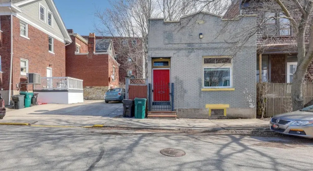 Cozy Boho-Chic Loft ~ 2 Mi to Downtown Cincinnati, Забронировать Отель Отели Цинциннати 3 звезды, рядом с TQL Stadium, 3*