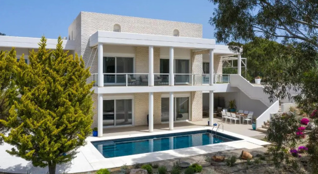 Вилла Hilltop Luxury Villa