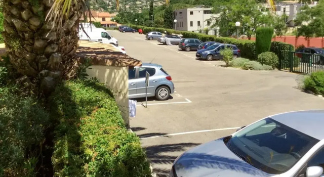 Studio in Vence, With Wonderful Mountain View, Pool Access and Wifi - 14 km From the Beach