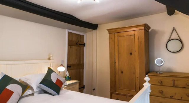 Luxury 3 Bed flat in the centre of Woodstock, Забронировать Отель Отели и гостиницы Вудсток, Отель