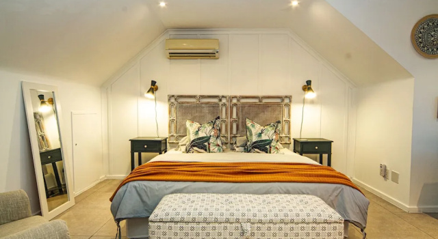 Четырёхместный номер Standard Shelbourne Boutique Lodge