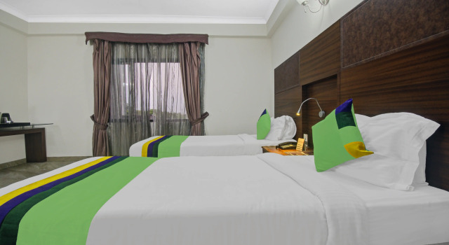 Номер Premium Treebo Maharaja Residency Family Hotel