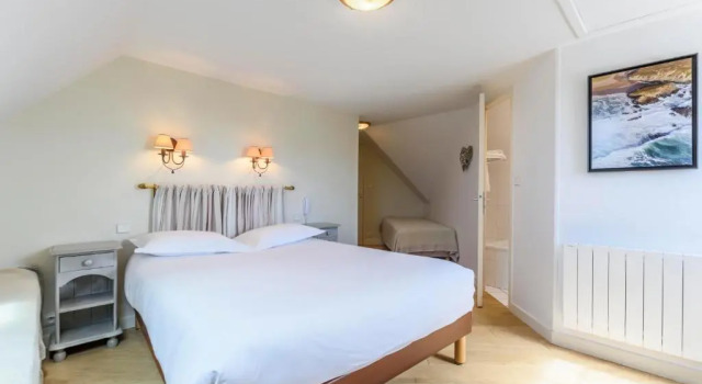 Четырёхместный номер Standard Hotel Le Clos Fleuri