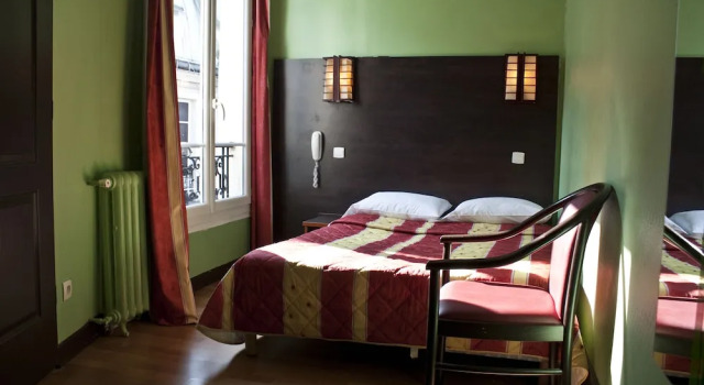 Двухместный номер Standard Hotel Cambrai