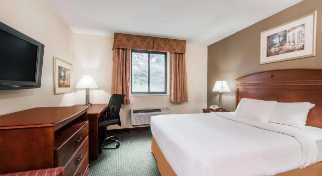 Двухместный номер Standard Ramada by Wyndham Harrisburg/Hershey Area