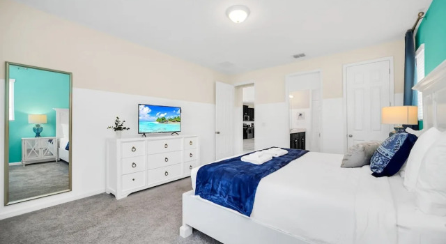 Stunning Villa With Themed Room's and Game Room, Right Across From the Club House #7sl9003, Varaa Villa Kissimmee Kissimmee