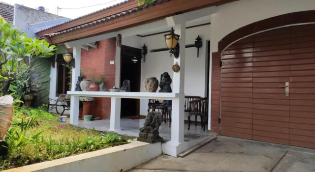 Kelana 2 Nice Homestay (5 Bed Rooms) Semarang, Prenota Hotel Hotel a Semarang con parcheggio, Parcheggio