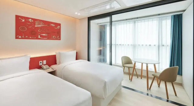 Двухместный номер Deluxe Travelodge Suites Busan Centum