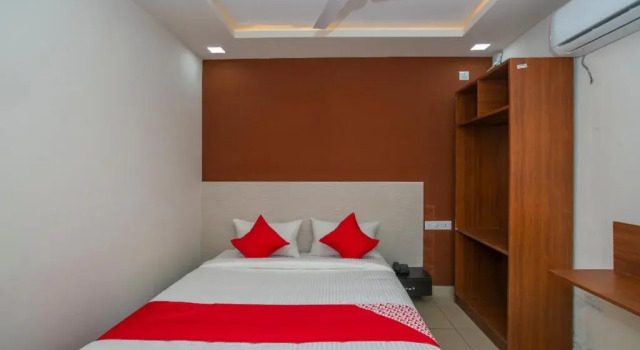Varcity Phi Pavilion By OYO Rooms, Забронировать Отель Отели штата Карнатаки с парковкой, Парковка