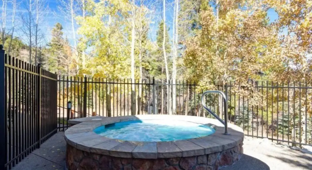 Номер Standard с балконом Luxury 2 Bedroom Mountain Vacation Rental in Breckenridge with Access to a Hot Tub Just Two Blocks from Main Street