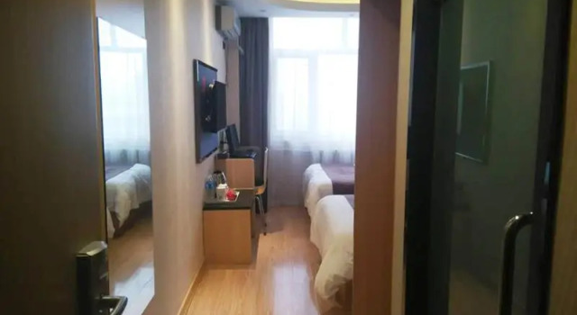 Семейный номер Standard Thank Inn Plus Hotel Hebei Zhangjiakou Xuanhua District People'S Park