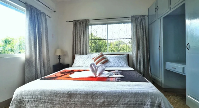 Апартаменты Inviting 3-bed Apt in Whim Estate- Nearscarborough