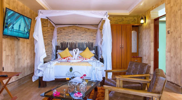 Roots Resort, Rezerwuj Ośrodek wypoczynkowy Sagana 