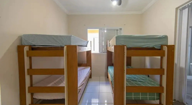 Sua Casa na Enseada Perto da Praia e de Tudo