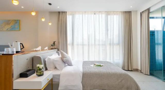 Трёхместный номер Comfort с балконом Tianya Jingxi Seaview Inn in Sanya