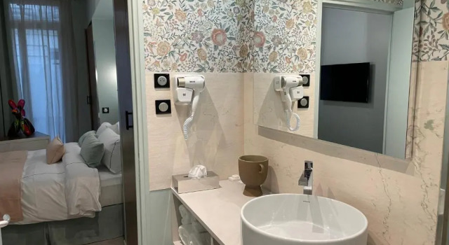 Семейный номер Standard Hotel 33 Marbeuf