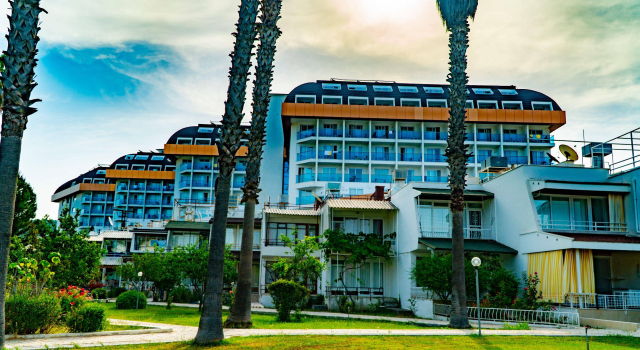 Throne Beach Resort & Spa