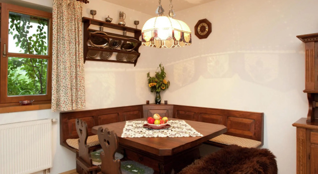 Sunlit Apartment near Ski Area in Mittersill, Rezerwuj Apartament Hotele w Salzburg z parkingiem, Parking