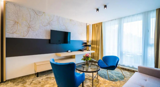 Люкс Deluxe SunGarden Wellness & Conference Hotel