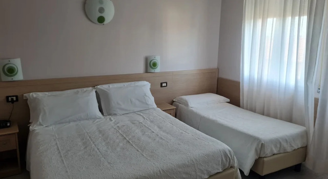 Четырёхместный семейный номер Standard Hotel Trasimeno Bittarelli