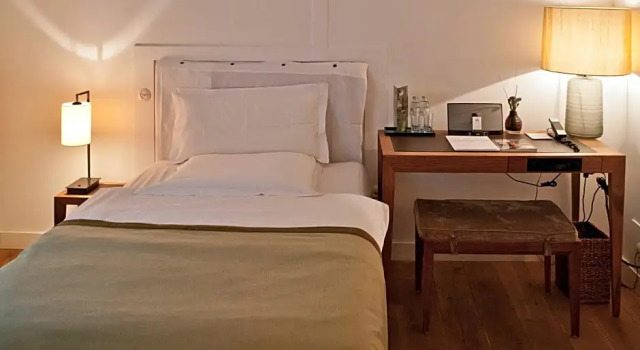 Одноместный номер Standard Louis Hotel