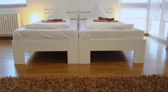 Трёхместный номер Standard с балконом BNB Hostel