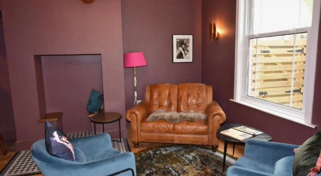 Вилла Blenheim House an Immaculate sea side home for 12 guests, plus swimming pool.