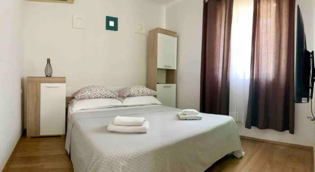 Summer apartment 4, Забронировать Апартаменты/квартира Апартаменты Макарска, рядом с Набережная Рива (Макарска), Апартаменты/квартира