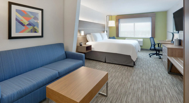 Двухместный люкс Holiday Inn Express & Suites San Antonio NW near SeaWorld by IHG
