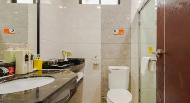Двухместный люкс Business Jinshuiwan International Hotel Guilin High Speed Railway North Station Branch