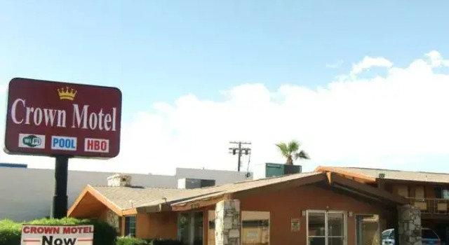 Номер Standard Crown Motel