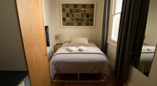 Cambridge Lodge, Book Hostel / Vandrerhjem Stanmore New South Wales