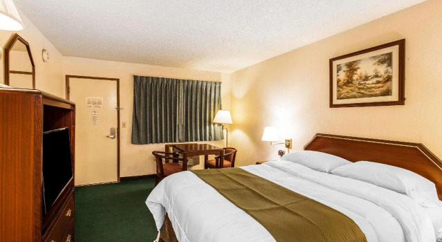 Standardowy dwuosobowy pokój EconoLodge Everett
