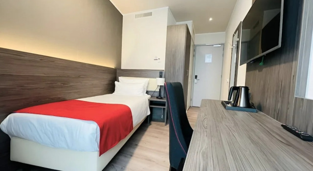 Номер Standard PLAZA Premium Den Haag City Center