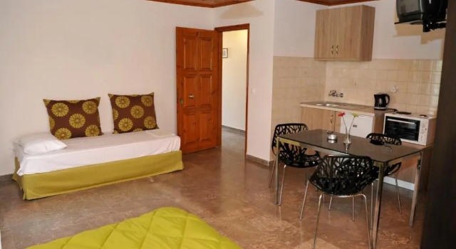 Студия Superior с балконом Anna Apartments